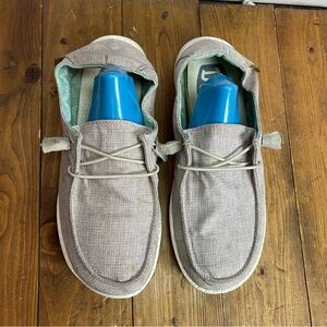 Hey Dude Wendy chambray beige women’s size 7